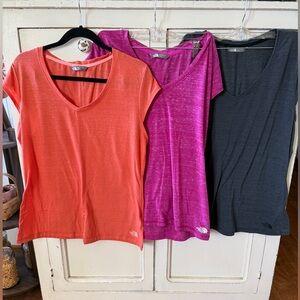 Lot of 3 The North Face Vnecks